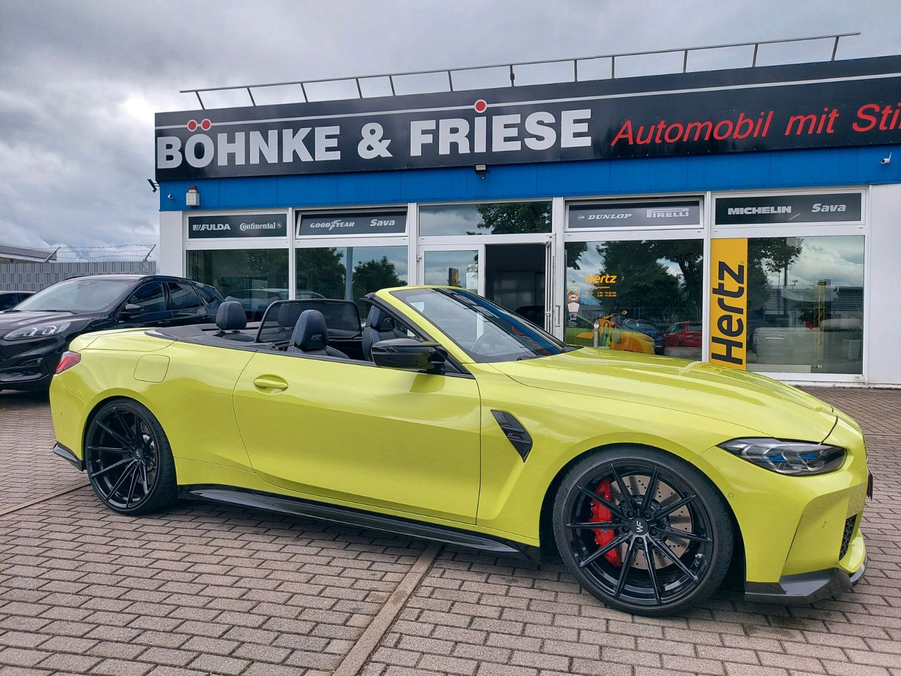BMW M4 Cabrio G83 xDrive Competition M-Sport H&K - Automóvel: foto 1 BMW M4 Cabrio G83 xDrive Competition M-Sport H&K - Automóvel: foto 1