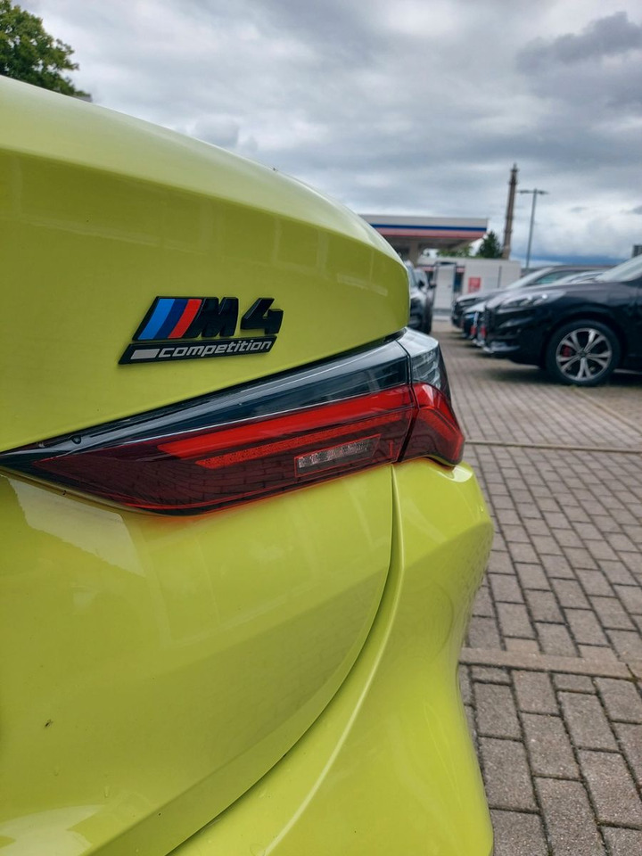 BMW M4 Cabrio G83 xDrive Competition M-Sport H&K - Automóvel: foto 2 BMW M4 Cabrio G83 xDrive Competition M-Sport H&K - Automóvel: foto 2