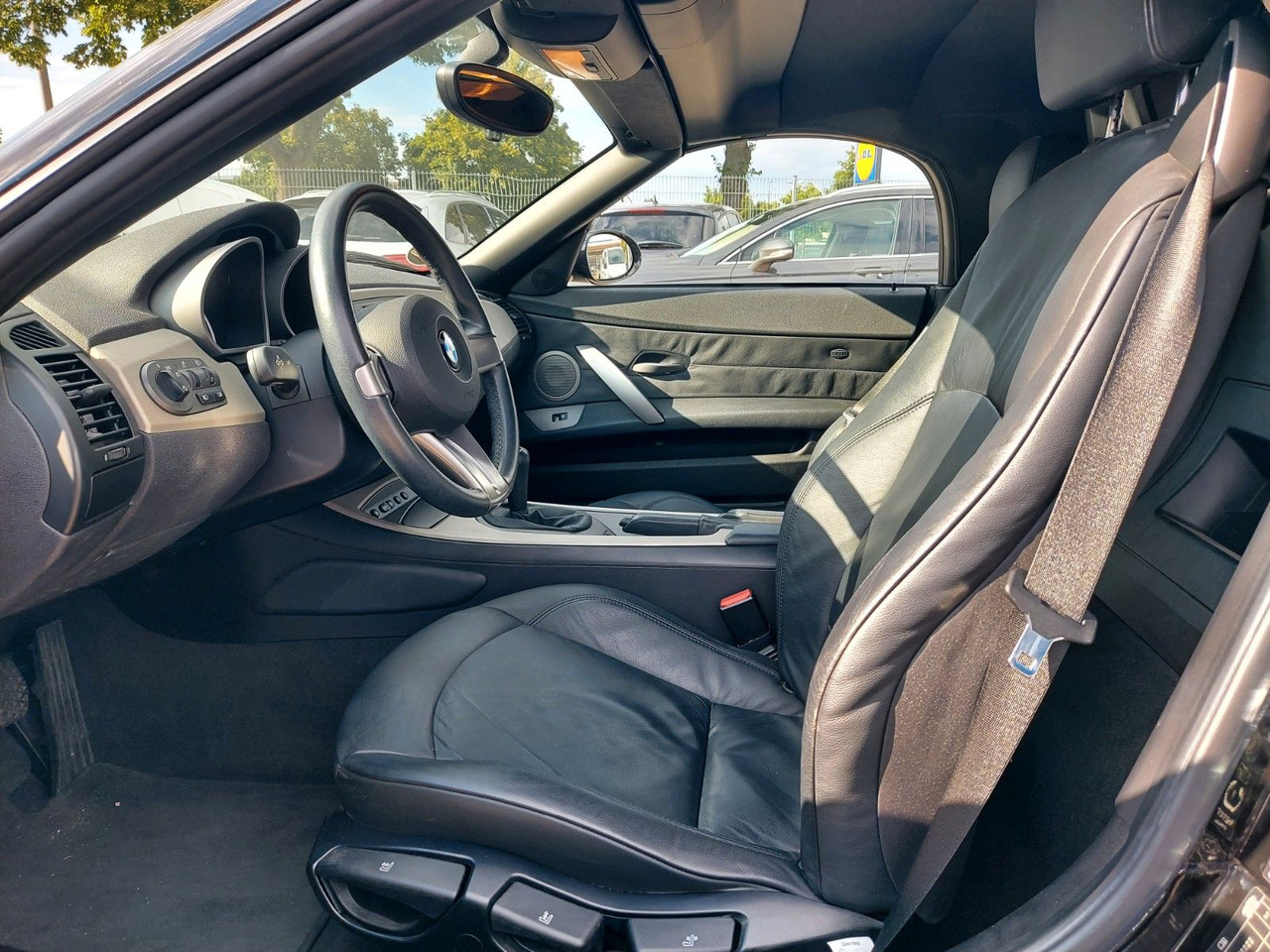 Automóvel BMW Z4 2.2i Roadster Cabrio M-Sport Klima Sitzheiz: foto 16