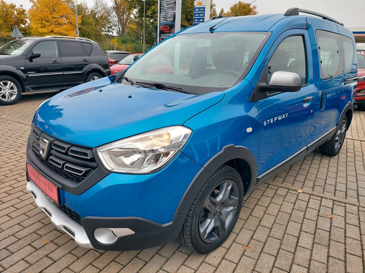 Dacia Dokker Stepway Celebration NAVI PDC AHK - Carrinha: foto 4 Dacia Dokker Stepway Celebration NAVI PDC AHK - Carrinha: foto 4