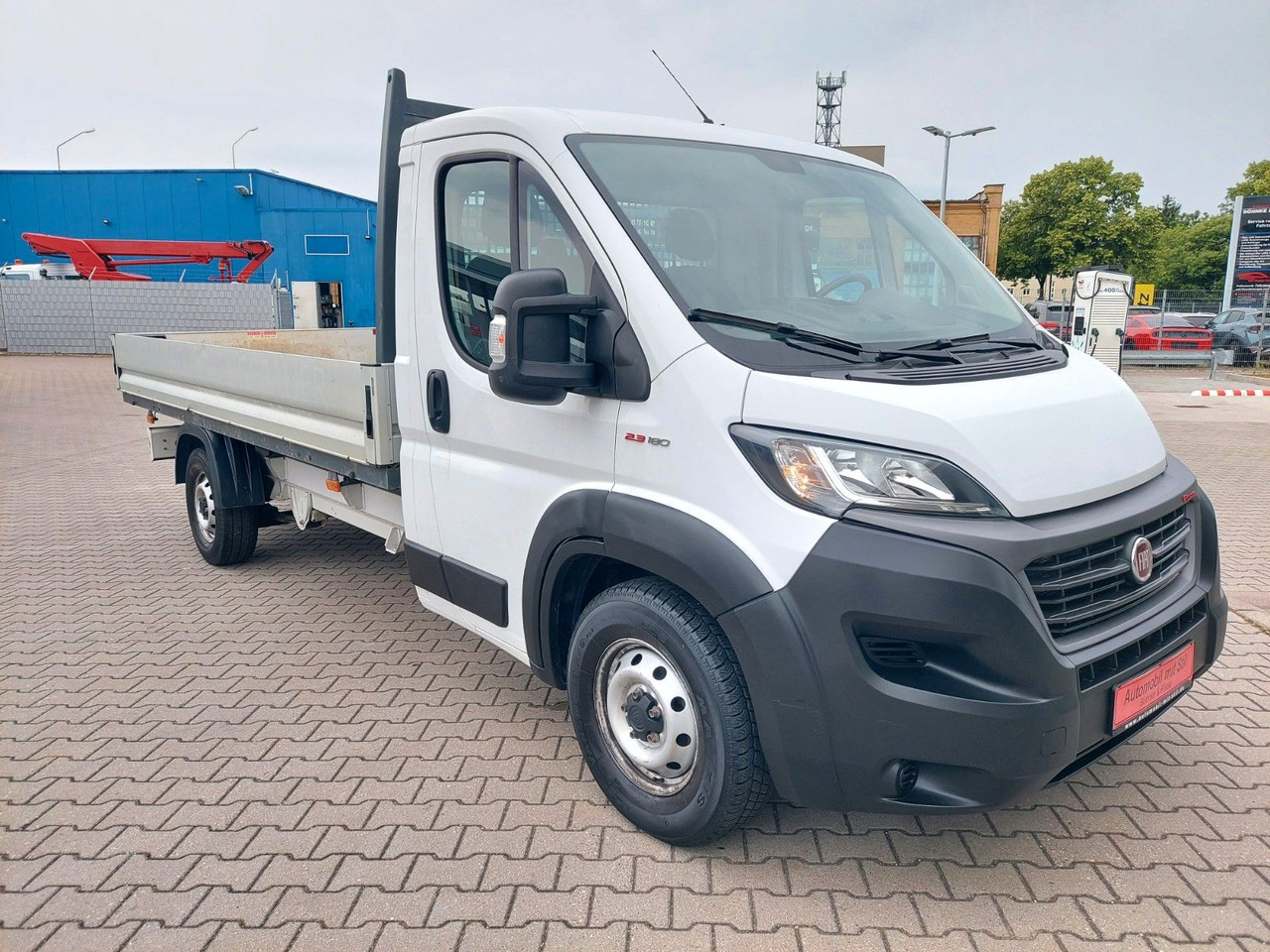 Fiat Ducato Maxi Pritsche 35 180 L5 Pritsche - Carrinha de caixa aberta: foto 2 Fiat Ducato Maxi Pritsche 35 180 L5 Pritsche - Carrinha de caixa aberta: foto 2