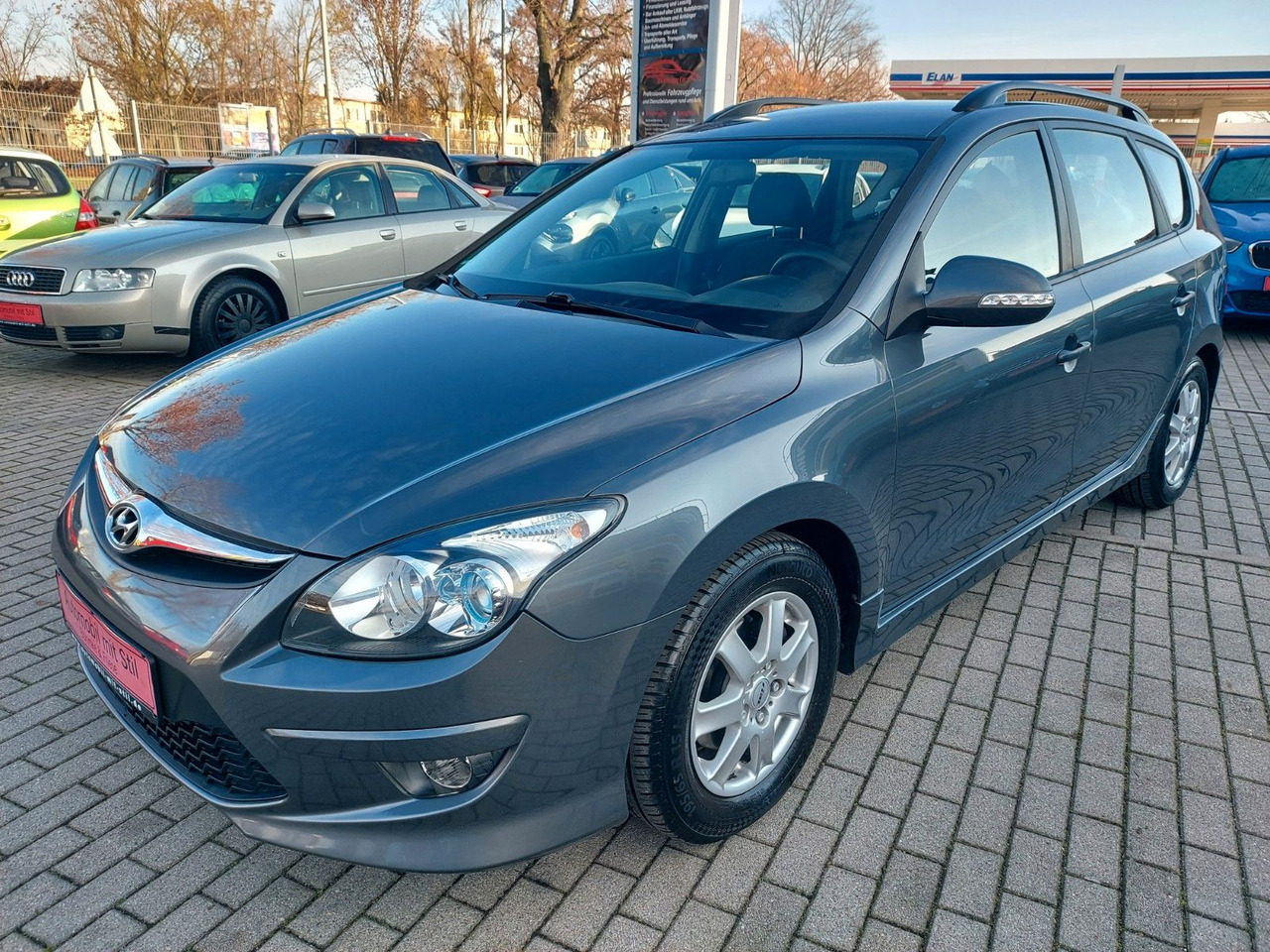 Hyundai i30 cw FIFA WM Edition Klima Sitzheizung - Carrinha: foto 3 Hyundai i30 cw FIFA WM Edition Klima Sitzheizung - Carrinha: foto 3