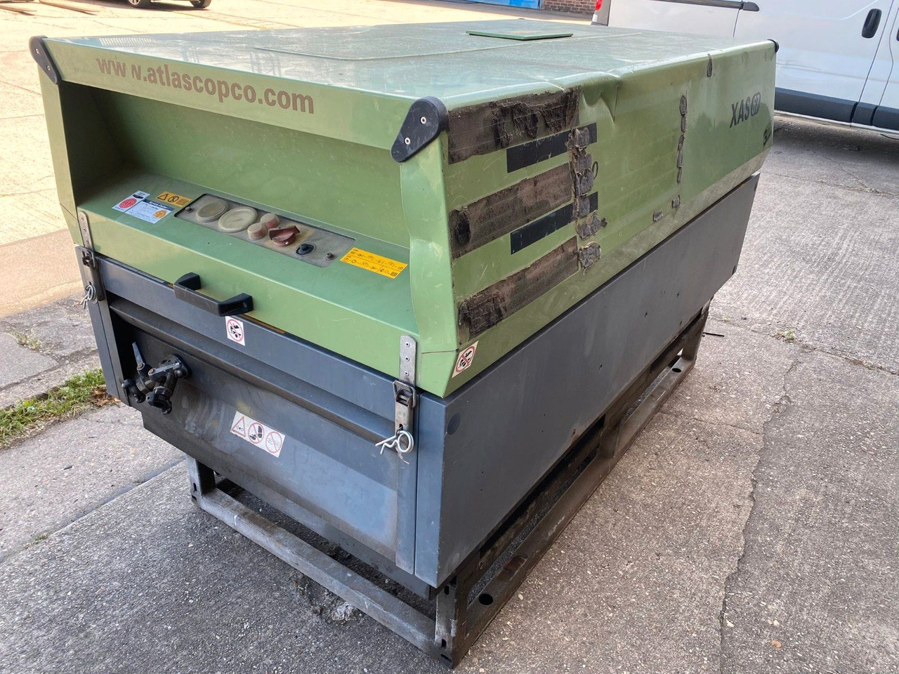 Atlas Copco Air Kompressor XAS67 G6,5 - Máquina de outro: foto 2 Atlas Copco Air Kompressor XAS67 G6,5 - Máquina de outro: foto 2