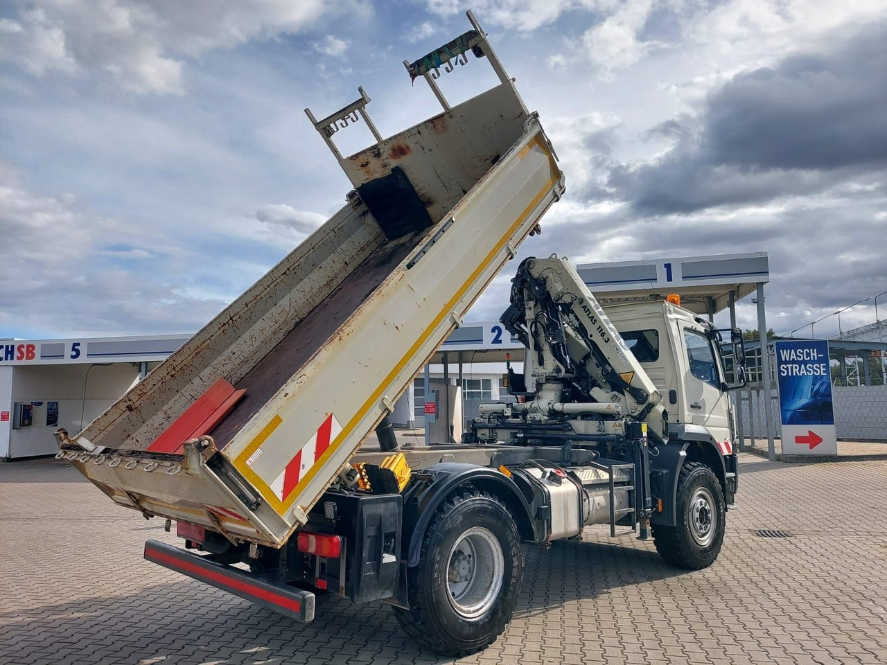 Mercedes-Benz Atego / 1324 MEILLER 4X4 KRAN ATLAS 116.3 Kipper - Camião basculante, Camião grua: foto 2 Mercedes-Benz Atego / 1324 MEILLER 4X4 KRAN ATLAS 116.3 Kipper - Camião basculante, Camião grua: foto 2