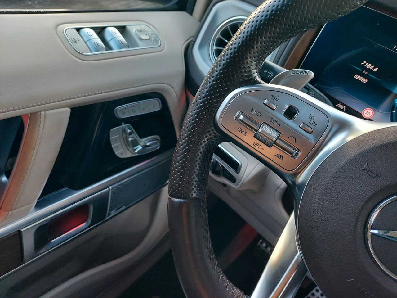 SUV Mercedes-Benz G 63 AMG G Station Massage Distronic 360° Nappa: foto 17