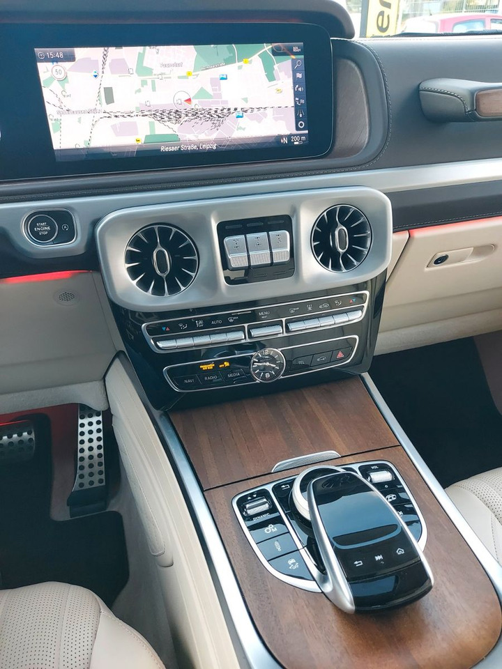 SUV Mercedes-Benz G 63 AMG G Station Massage Distronic 360° Nappa: foto 24