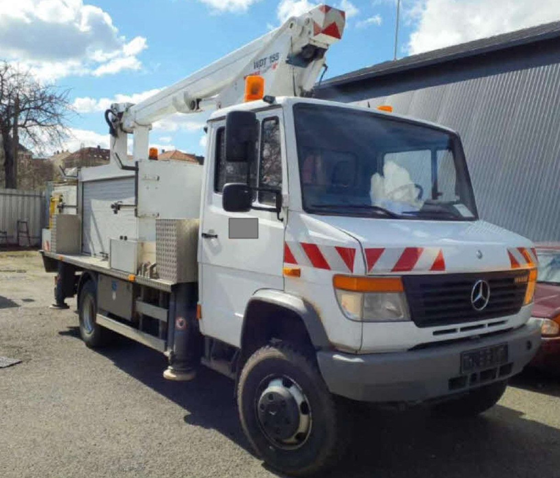Mercedes-Benz VARIO 814D HUBARBEITS WUMAG 155T 4X4 ALLRAD - Caminhão com plataforma aérea: foto 1 Mercedes-Benz VARIO 814D HUBARBEITS WUMAG 155T 4X4 ALLRAD - Caminhão com plataforma aérea: foto 1