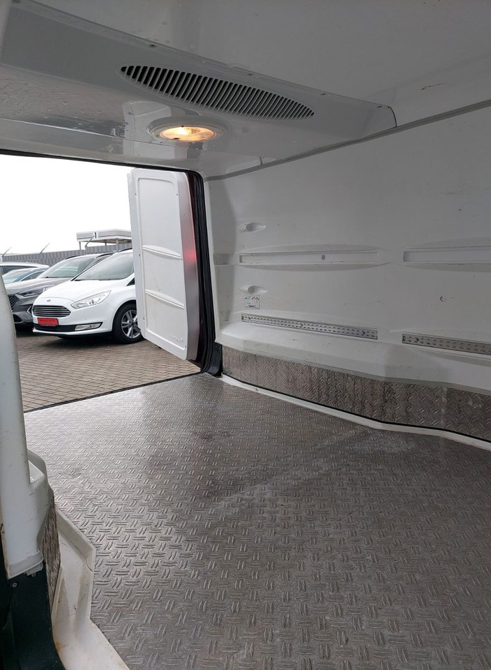 Mercedes-Benz Vito 116 CDI Lang Kühler Cooler KERSTNER 220V - Carrinha frigorífica: foto 4 Mercedes-Benz Vito 116 CDI Lang Kühler Cooler KERSTNER 220V - Carrinha frigorífica: foto 4