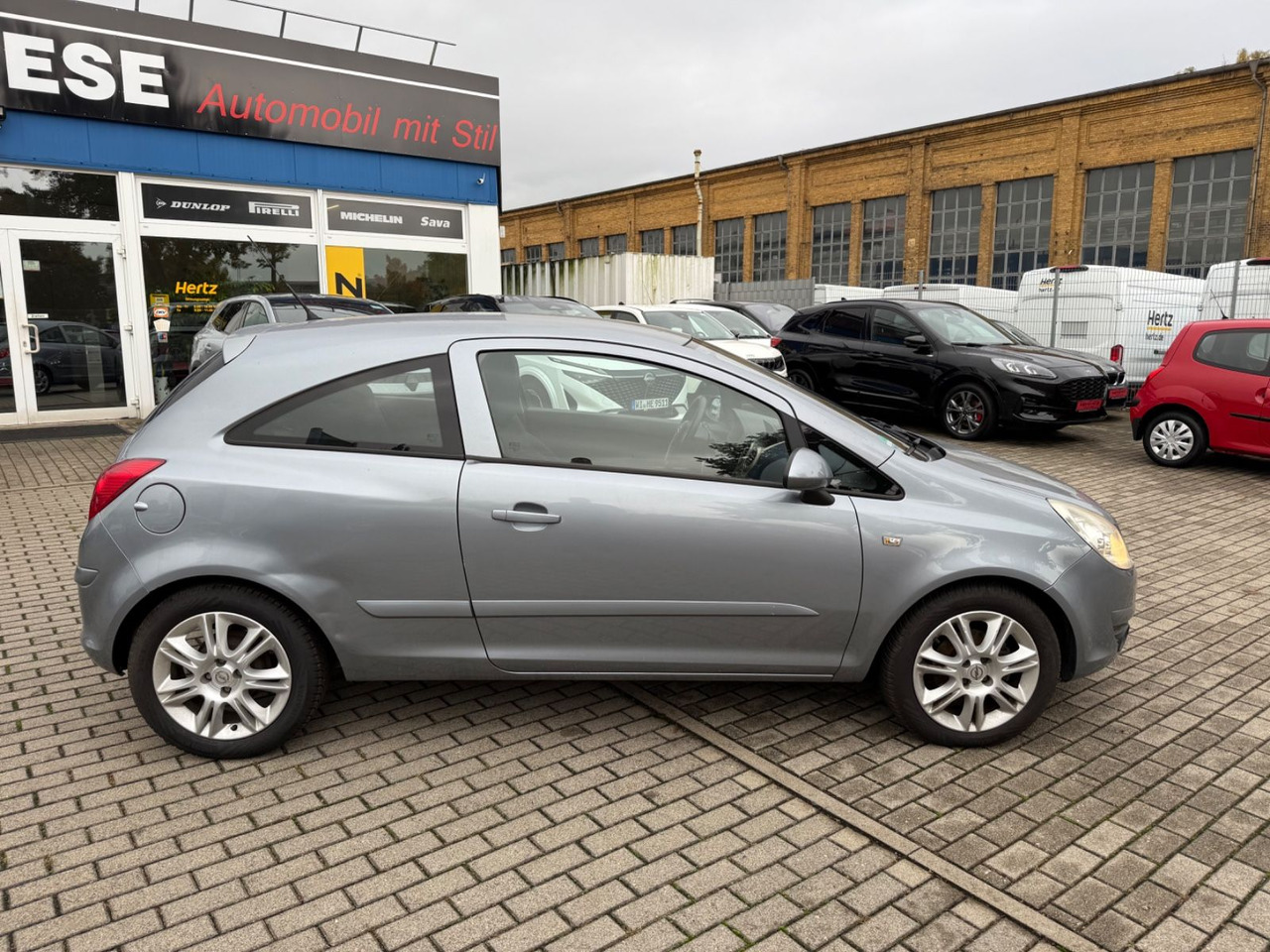 Opel Corsa D Edition KLIMA ALLWETTER REIFEN TÜV 26 - Automóvel: foto 5 Opel Corsa D Edition KLIMA ALLWETTER REIFEN TÜV 26 - Automóvel: foto 5