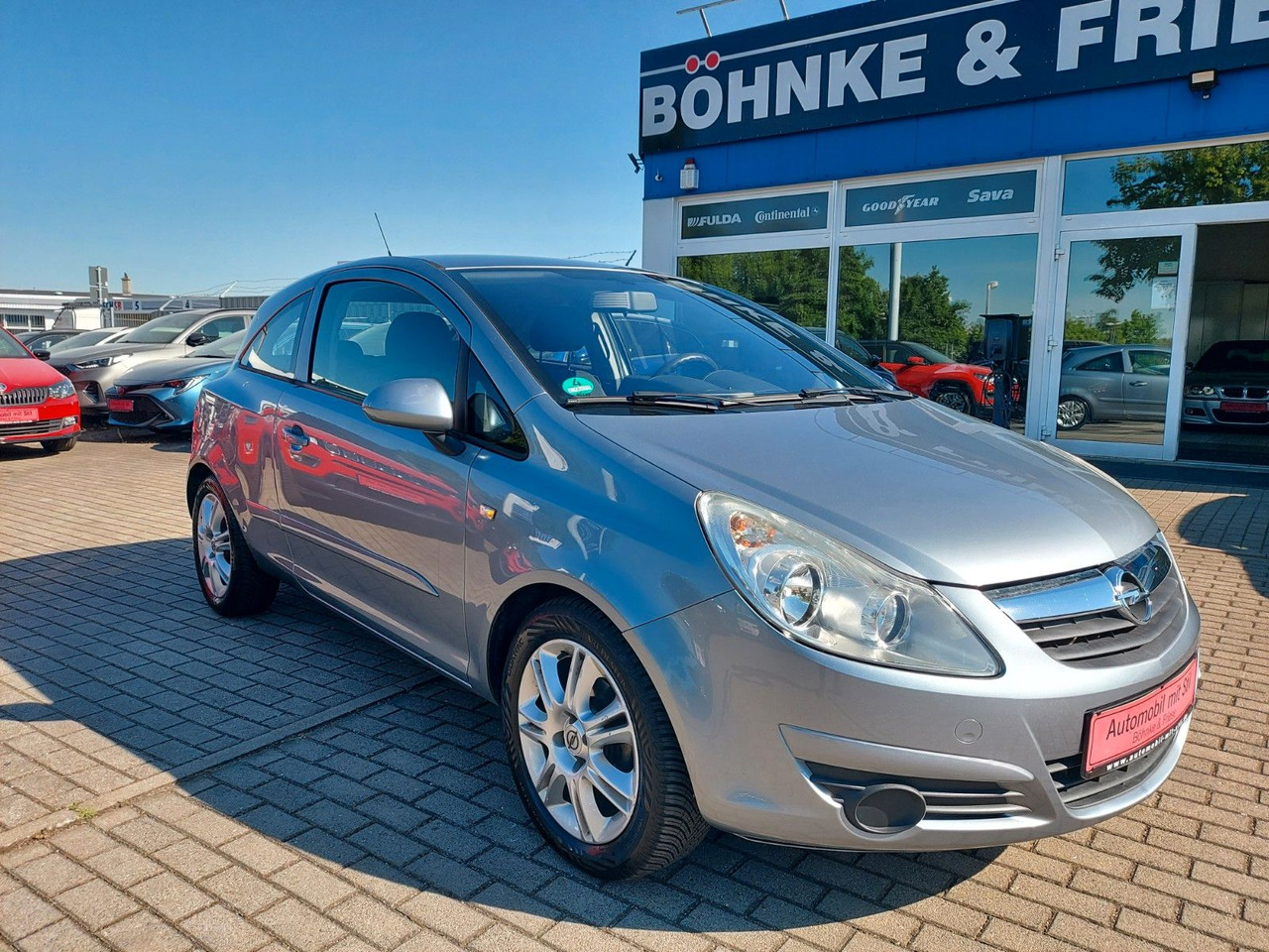 Opel Corsa D Edition Klima M+S Reifen - Automóvel: foto 1 Opel Corsa D Edition Klima M+S Reifen - Automóvel: foto 1