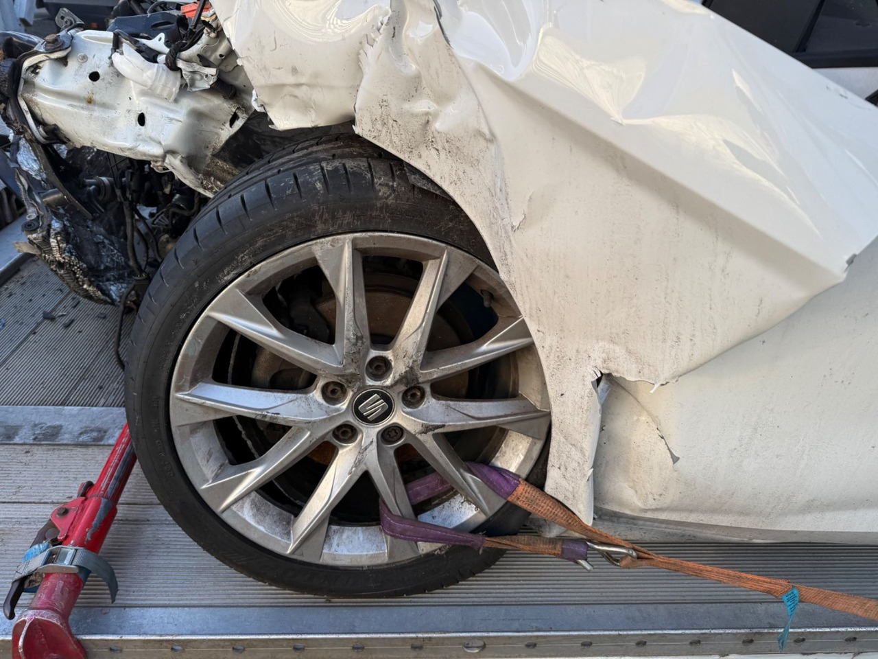 Carrinha Seat Leon ST FR LED LEDER NAVI PDC KAMERA: foto 14