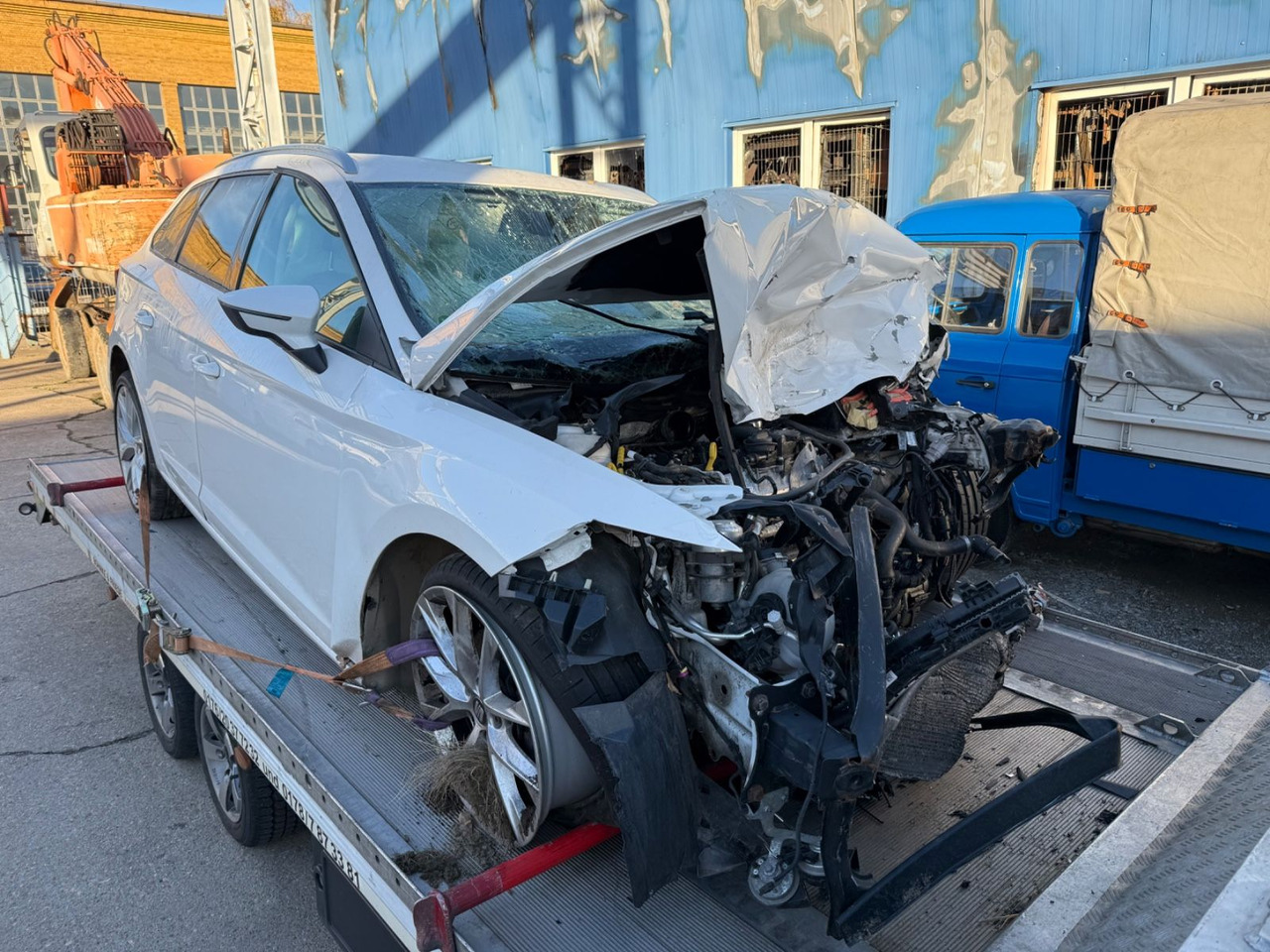 Seat Leon ST FR LED LEDER NAVI PDC KAMERA - Carrinha: foto 1 Seat Leon ST FR LED LEDER NAVI PDC KAMERA - Carrinha: foto 1