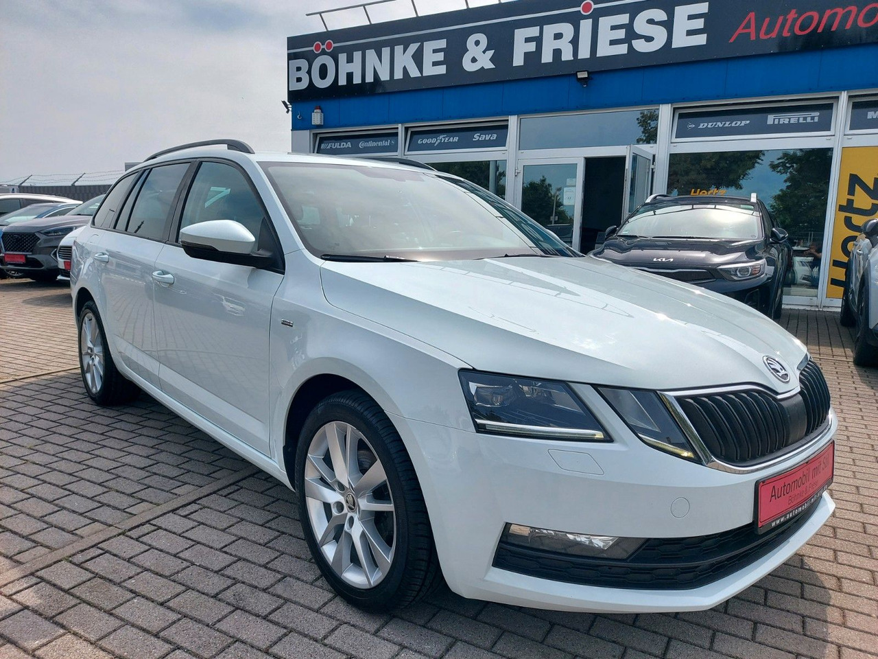 Skoda Octavia Combi Drive LED ACC Radar DAB 8xRad AHK - Carrinha: foto 1 Skoda Octavia Combi Drive LED ACC Radar DAB 8xRad AHK - Carrinha: foto 1