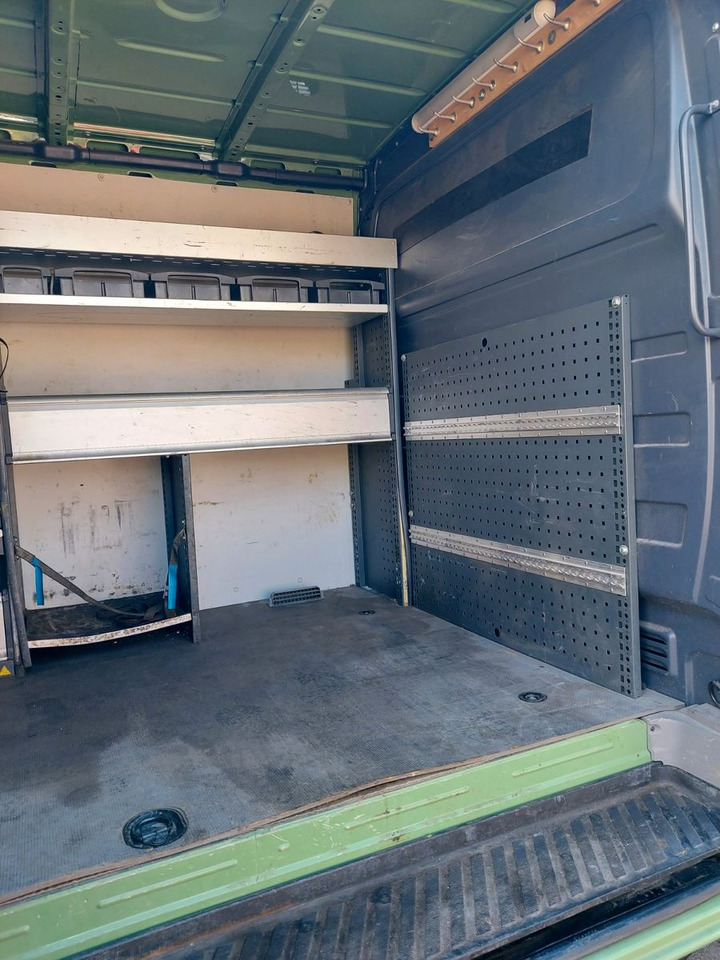 Furgão de passageiros Volkswagen Crafter Kasten 35 mittel L2H1 Klima Standheiz.: foto 20