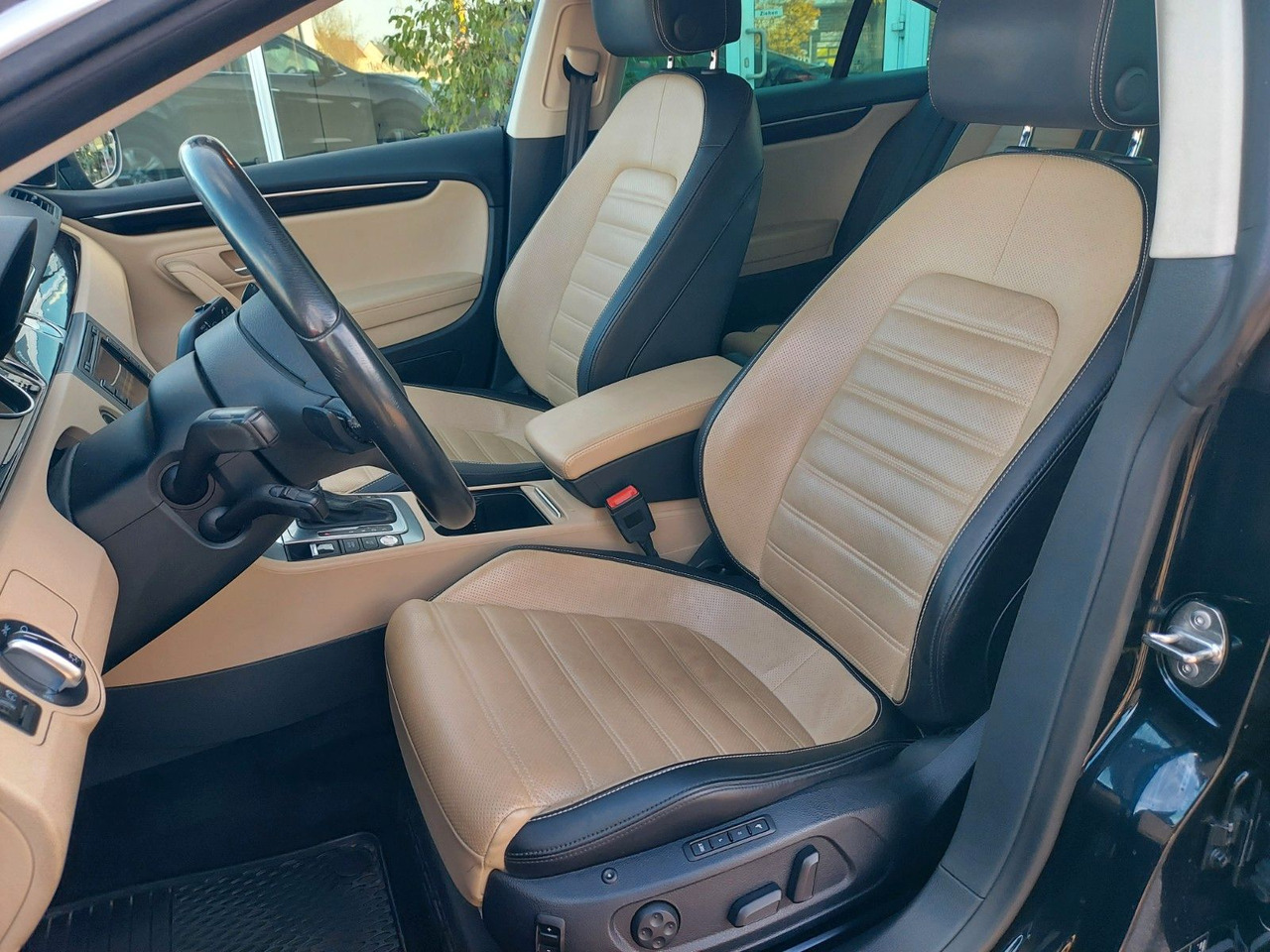 Sedan Volkswagen Passat CC DSG Sitzbelüftung ACC Radar Standheiz: foto 15