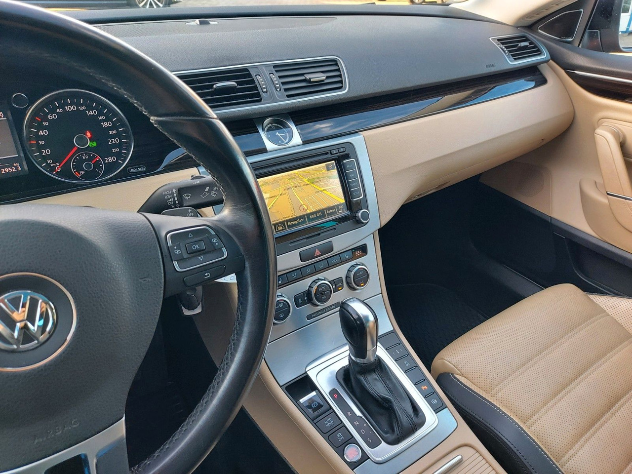 Sedan Volkswagen Passat CC DSG Sitzbelüftung ACC Radar Standheiz: foto 12