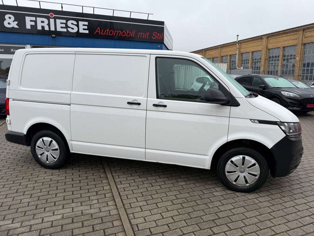 Volkswagen T6.1 Transporter Kasten DSG SHZ PDC - Furgão de passageiros: foto 2 Volkswagen T6.1 Transporter Kasten DSG SHZ PDC - Furgão de passageiros: foto 2