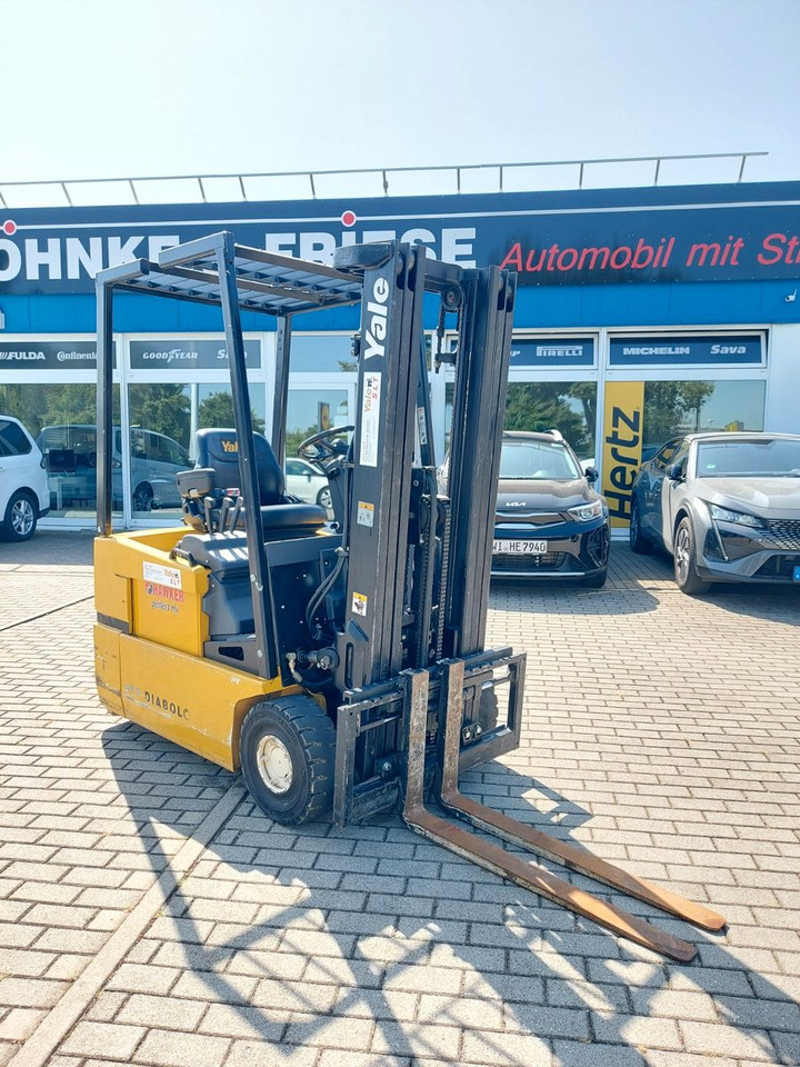 Yale Stapler ERP16ATF E1980 48Volt 1550kg - Empilhador elétrico: foto 3 Yale Stapler ERP16ATF E1980 48Volt 1550kg - Empilhador elétrico: foto 3