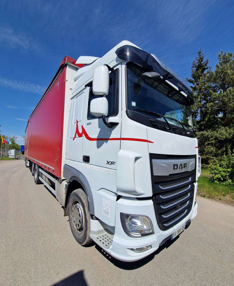 DAF XF 530 FT - Camião de lona: foto 4 DAF XF 530 FT - Camião de lona: foto 4