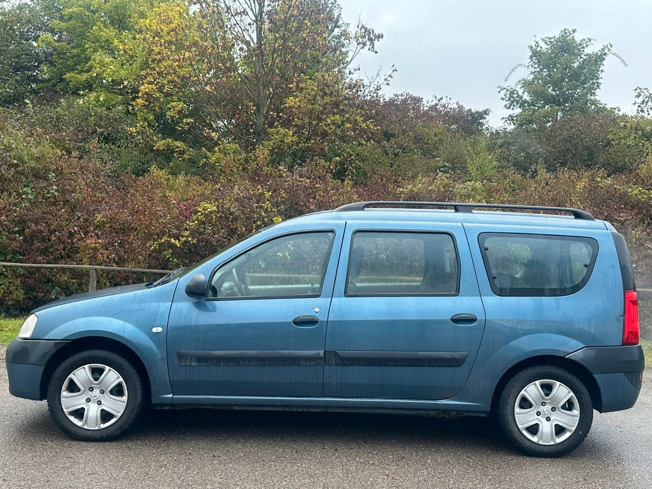 Dacia Logan MCV 1.6 16V Lauréate,Kupplung neu,TÜV 6/25 - Automóvel: foto 2 Dacia Logan MCV 1.6 16V Lauréate,Kupplung neu,TÜV 6/25 - Automóvel: foto 2