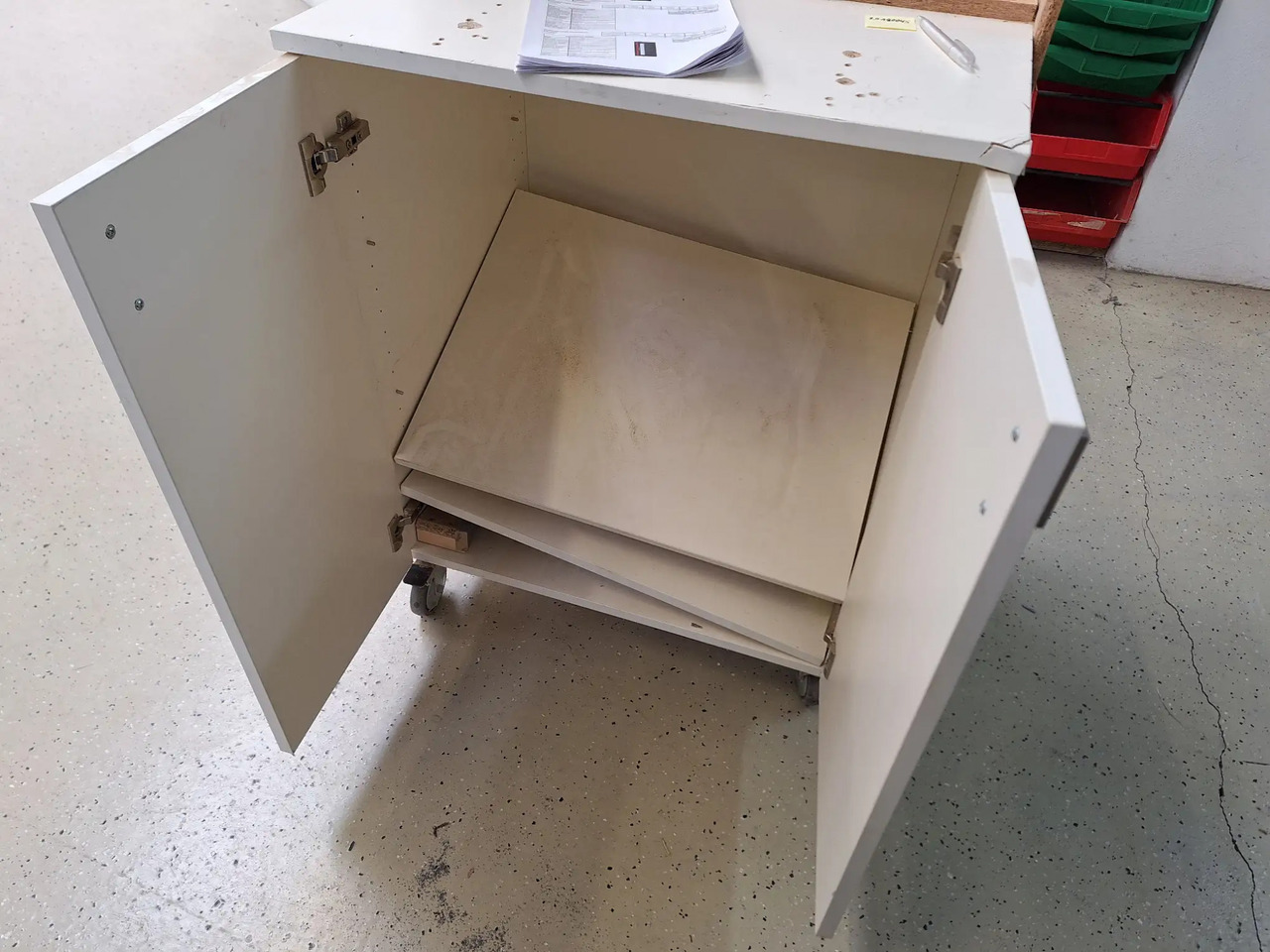1 Stk. Möbelstück - Ferramenta/ Equipamento: foto 2 1 Stk. Möbelstück - Ferramenta/ Equipamento: foto 2