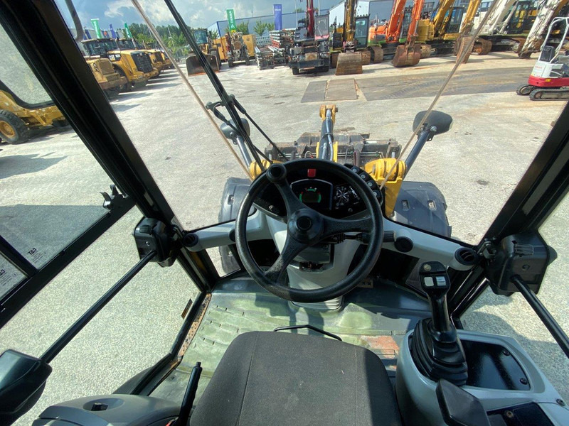 Caterpillar 908 H2 NVT - Pá carregadora: foto 4 Caterpillar 908 H2 NVT - Pá carregadora: foto 4