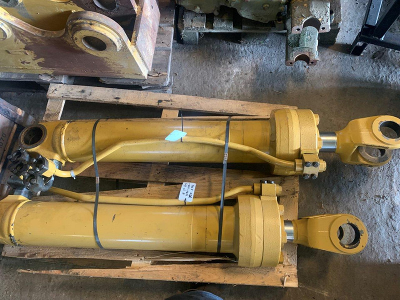 Caterpillar 950H Lifting cylinder OEM 2424272 - Hidráulica: foto 1 Caterpillar 950H Lifting cylinder OEM 2424272 - Hidráulica: foto 1