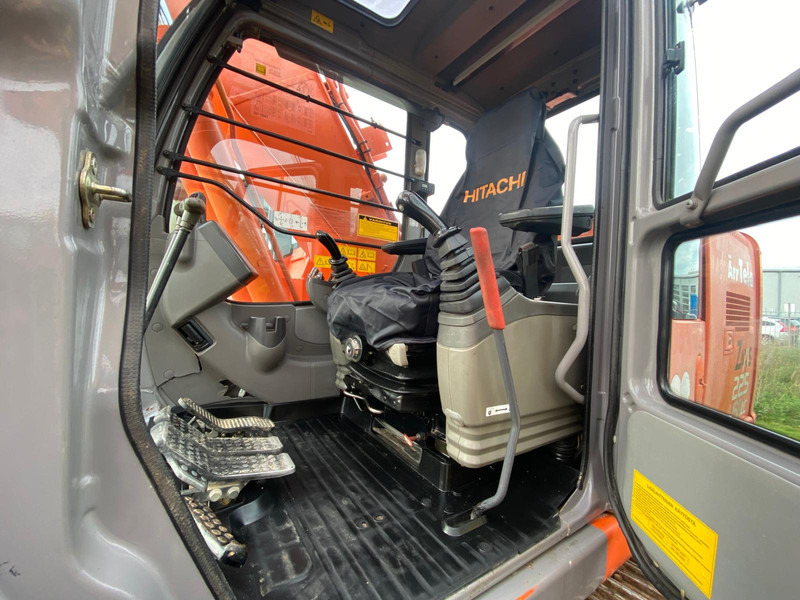Escavadora de rastos Hitachi ZX 225 USRLC NVT: foto 9