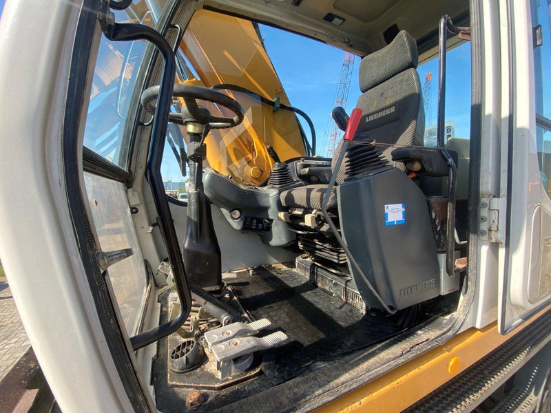 Liebherr A316 Litronic NVT - Escavadeira de rodas: foto 3 Liebherr A316 Litronic NVT - Escavadeira de rodas: foto 3