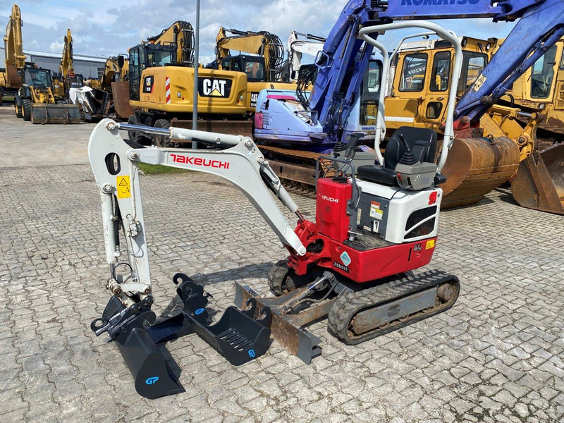 Takeuchi TB210R NVT - Mini escavadeira: foto 2 Takeuchi TB210R NVT - Mini escavadeira: foto 2