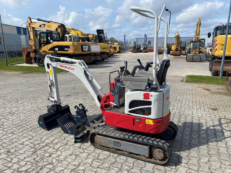 Takeuchi TB210R NVT - Mini escavadeira: foto 1 Takeuchi TB210R NVT - Mini escavadeira: foto 1