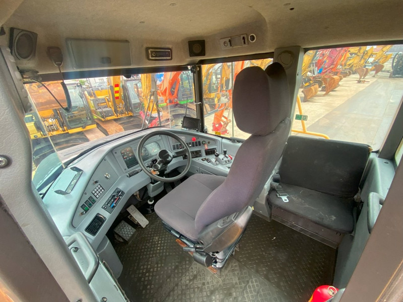 Volvo A30D 6x6 dumper articulated hauler NVT - Dumper: foto 4 Volvo A30D 6x6 dumper articulated hauler NVT - Dumper: foto 4