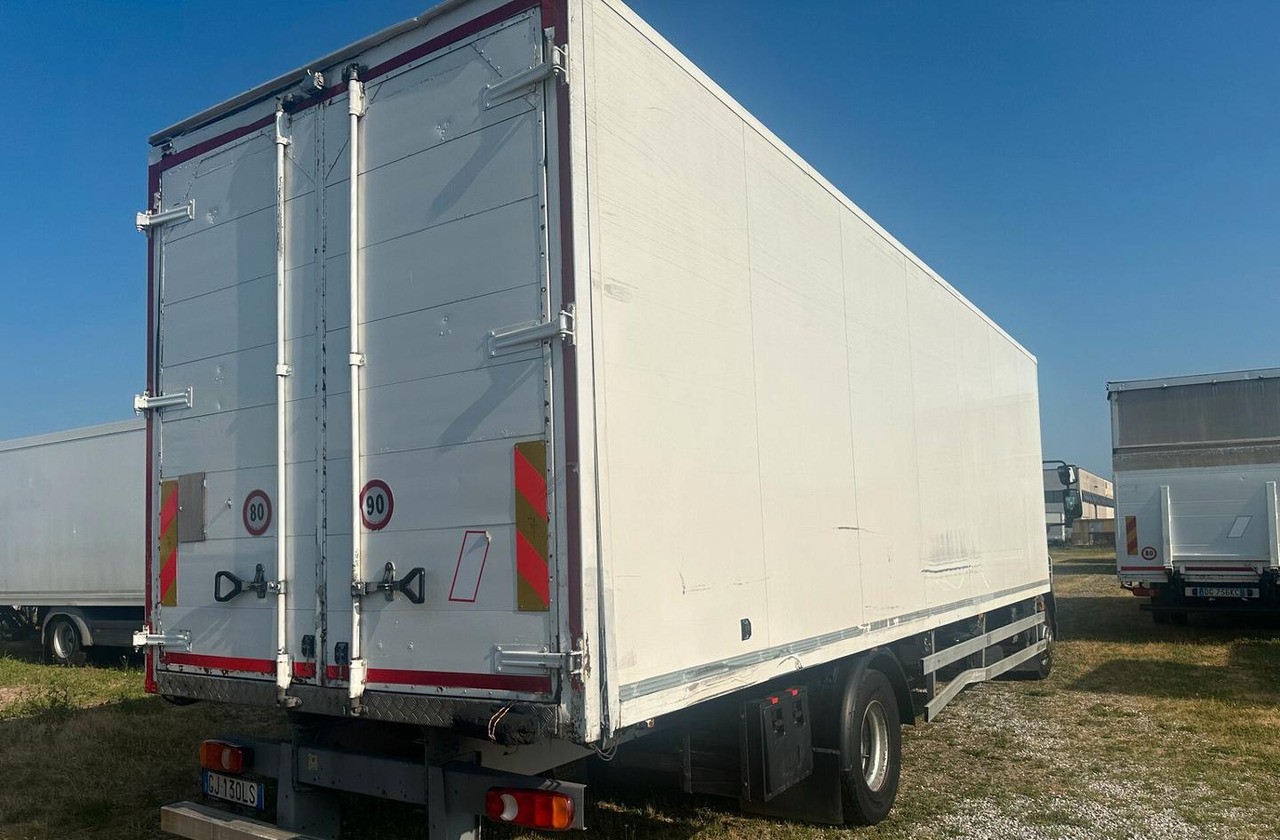 DAF LF 55.220 FURGONE 8 MT. - Camião furgão: foto 3 DAF LF 55.220 FURGONE 8 MT. - Camião furgão: foto 3