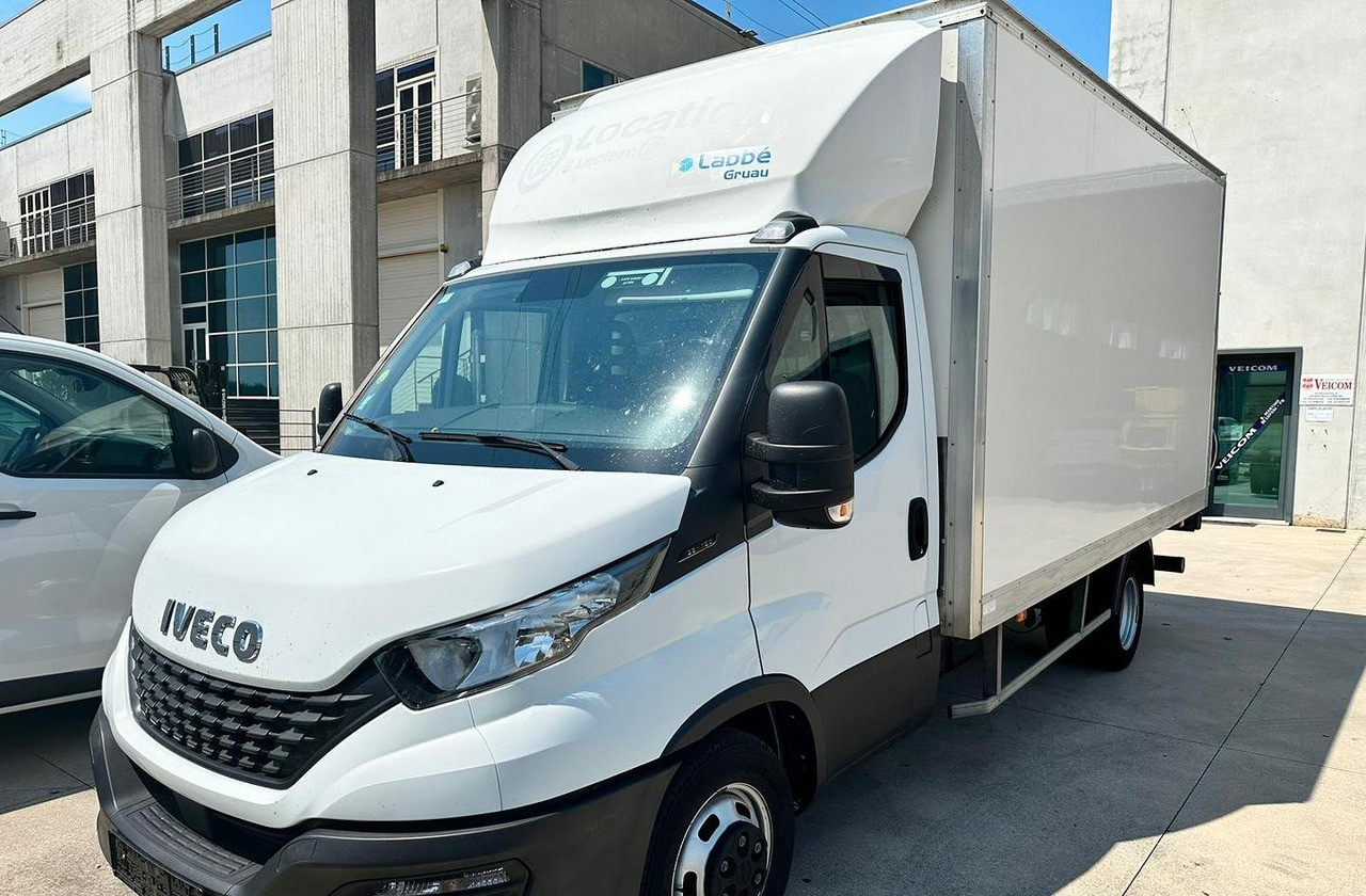 Iveco daily 35c16 euro 6 furgone e sponda - Carrinha de contentor: foto 1 Iveco daily 35c16 euro 6 furgone e sponda - Carrinha de contentor: foto 1