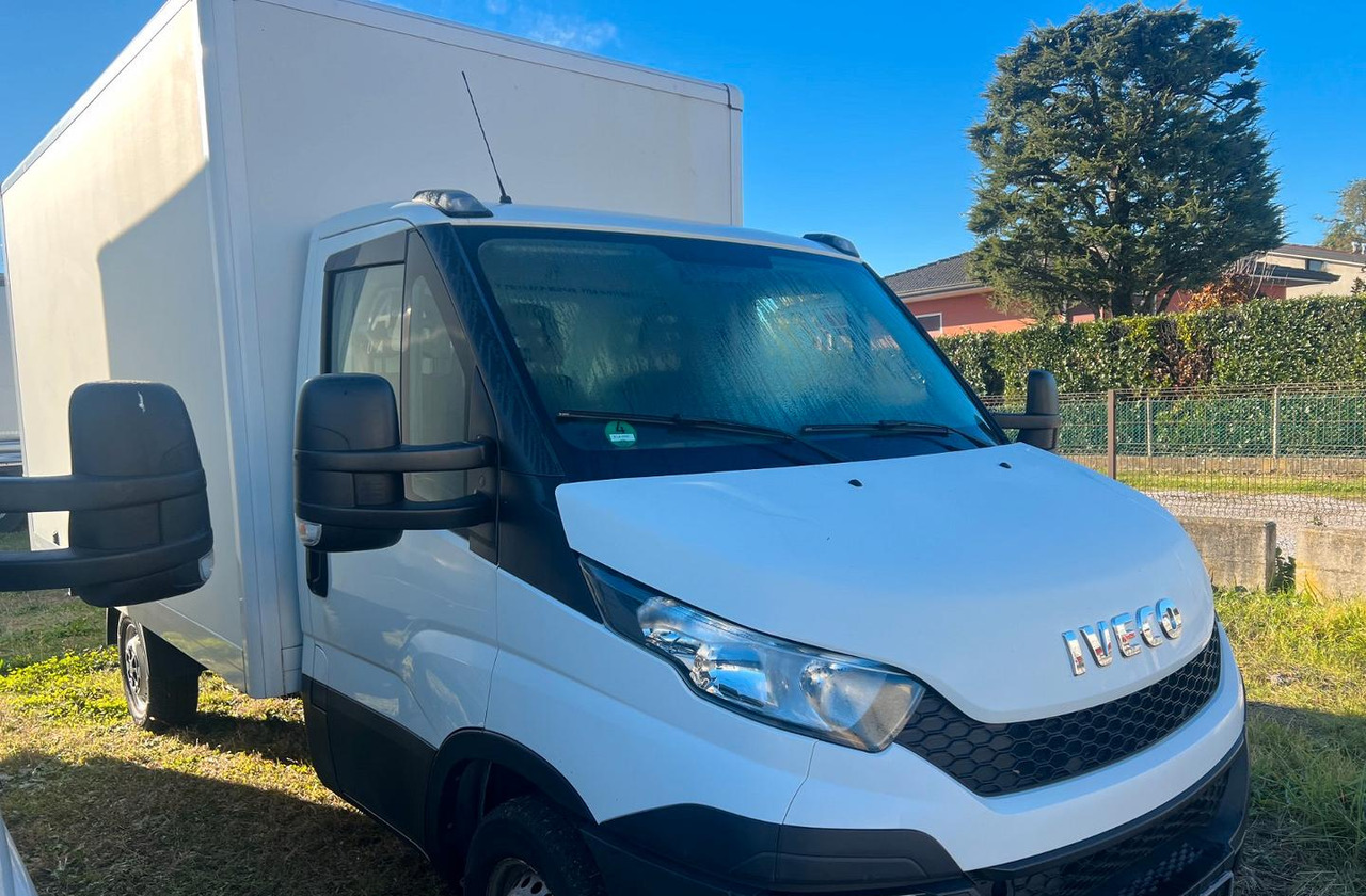 Iveco daily 35s15 furgone euro 6 - Carrinha de contentor: foto 2 Iveco daily 35s15 furgone euro 6 - Carrinha de contentor: foto 2