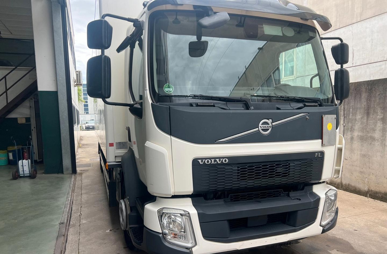 VOLVO FL 250 euro 6 sponda - Camião furgão: foto 2 VOLVO FL 250 euro 6 sponda - Camião furgão: foto 2