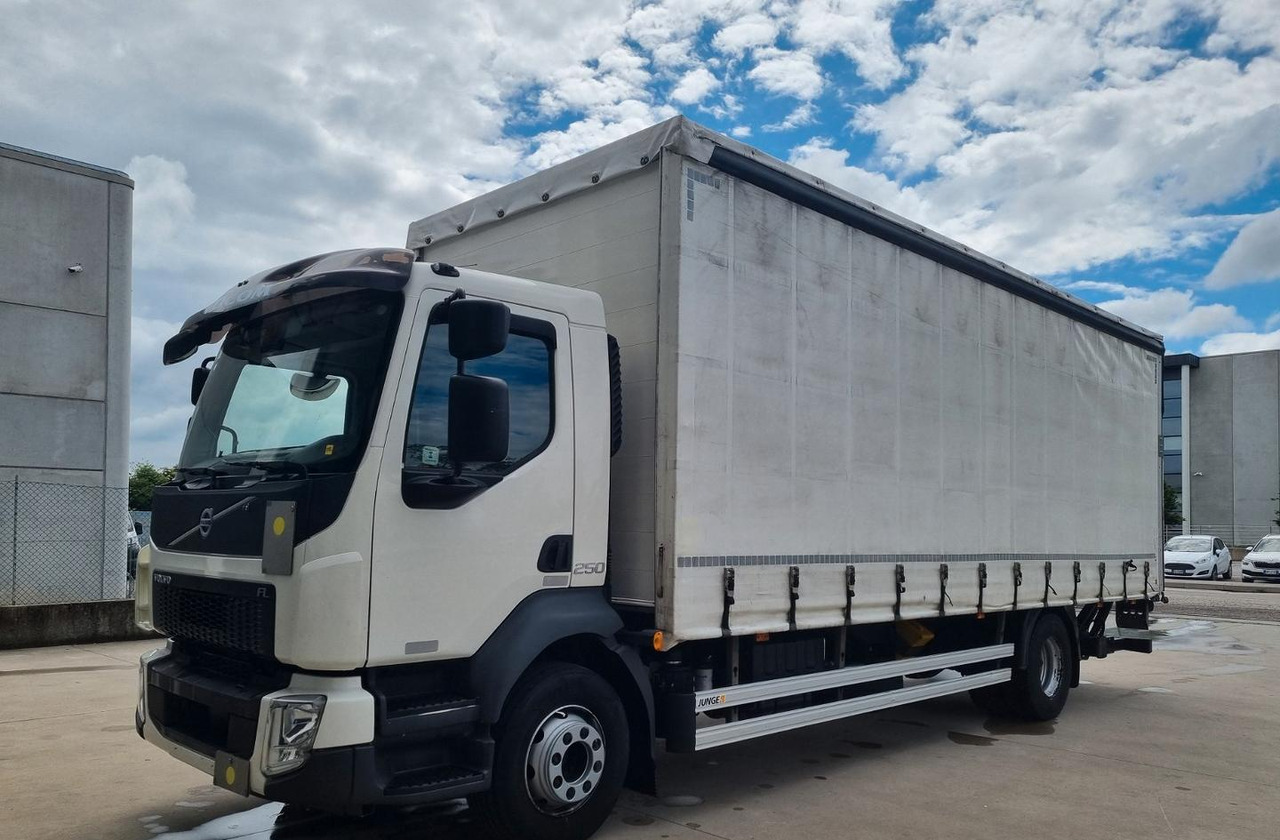 Volvo fl 250 euro 6 copri/scopri sponda - Camião de lona: foto 1 Volvo fl 250 euro 6 copri/scopri sponda - Camião de lona: foto 1
