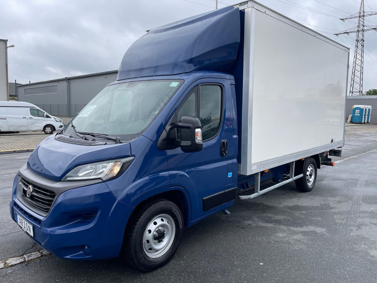 Fiat Ducato Maxi 35 130 L4H2 Koffer/LBW/AC/CAM/EU6d - Carrinha de contentor: foto 3 Fiat Ducato Maxi 35 130 L4H2 Koffer/LBW/AC/CAM/EU6d - Carrinha de contentor: foto 3