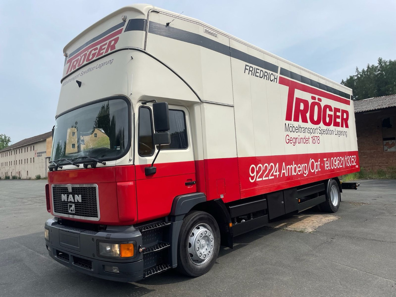 MAN 18.264 M40 Wohnmobil/4xBett/AC/Standheizung/EU2 - Camião furgão: foto 3 MAN 18.264 M40 Wohnmobil/4xBett/AC/Standheizung/EU2 - Camião furgão: foto 3