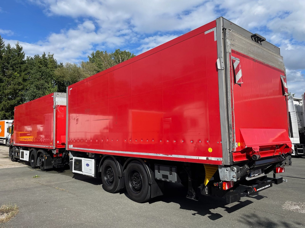 Mercedes-Benz Actros 2543 6x2 Kühlkoffer/CARRIER/KERSCHER/EU6d - Camião frigorífico: foto 4 Mercedes-Benz Actros 2543 6x2 Kühlkoffer/CARRIER/KERSCHER/EU6d - Camião frigorífico: foto 4