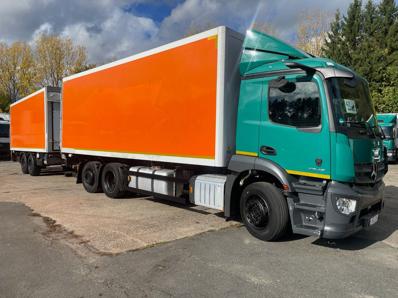 Mercedes-Benz Actros 2543 6x2 Kühlkoffer/CARRIER/NLA/LBW/ACEU6 - Camião frigorífico: foto 1 Mercedes-Benz Actros 2543 6x2 Kühlkoffer/CARRIER/NLA/LBW/ACEU6 - Camião frigorífico: foto 1