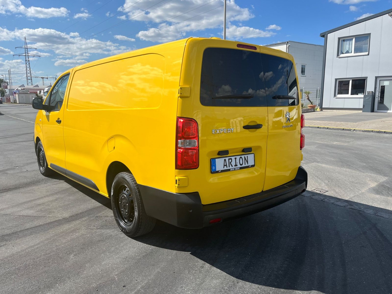 Peugeot Expert Box Pro L3 / 2.0 Blue HDI / More units - Furgão compacto: foto 3 Peugeot Expert Box Pro L3 / 2.0 Blue HDI / More units - Furgão compacto: foto 3