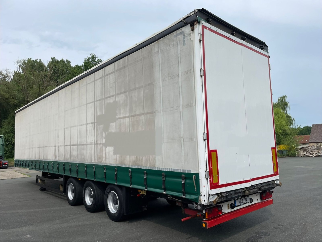 Schmitz Cargobull S01 3-Achs/Pritsche+Plane/13,5m/28050kg-Nutzlast - Semi-reboque de lona: foto 4 Schmitz Cargobull S01 3-Achs/Pritsche+Plane/13,5m/28050kg-Nutzlast - Semi-reboque de lona: foto 4
