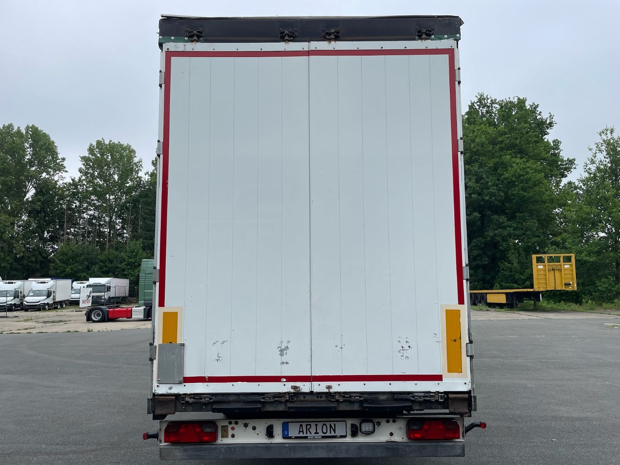 Schmitz Cargobull S01 3-Achs/Pritsche+Plane/13,5m/28100kg-Nutzlast - Semi-reboque de lona: foto 5 Schmitz Cargobull S01 3-Achs/Pritsche+Plane/13,5m/28100kg-Nutzlast - Semi-reboque de lona: foto 5