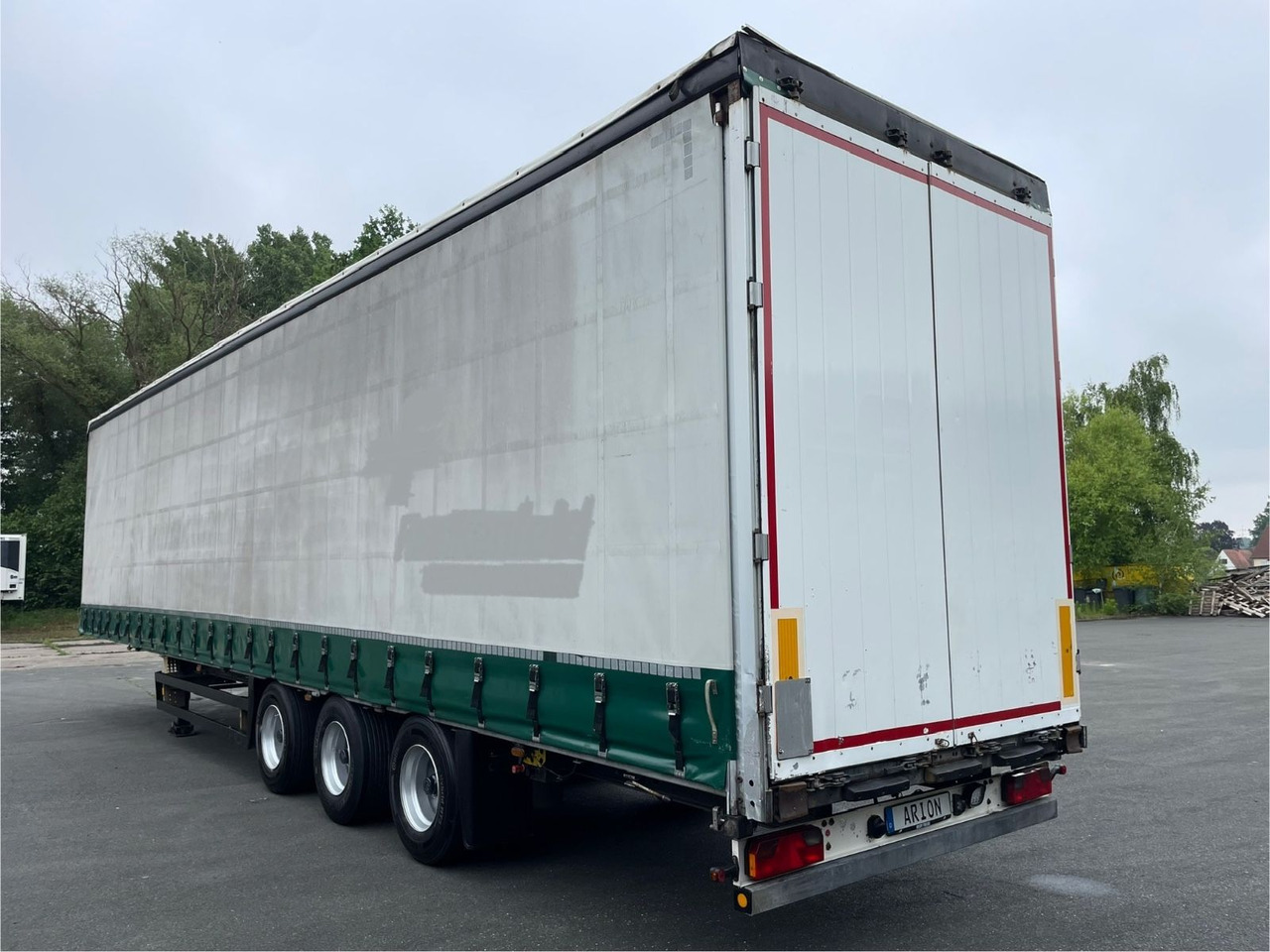Schmitz Cargobull S01 3-Achs/Pritsche+Plane/13,5m/28100kg-Nutzlast - Semi-reboque de lona: foto 4 Schmitz Cargobull S01 3-Achs/Pritsche+Plane/13,5m/28100kg-Nutzlast - Semi-reboque de lona: foto 4