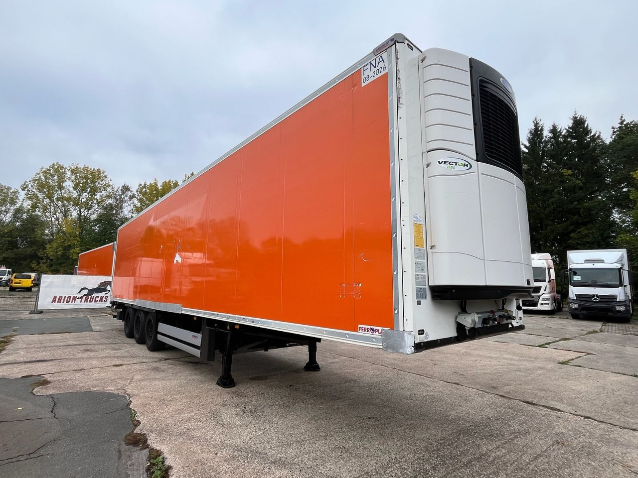 Schmitz Cargobull SCB*S3B/CARRIER/Vector1550/LBW/BÄR/2347h/13,4m - Semi-reboque furgão: foto 1 Schmitz Cargobull SCB*S3B/CARRIER/Vector1550/LBW/BÄR/2347h/13,4m - Semi-reboque furgão: foto 1