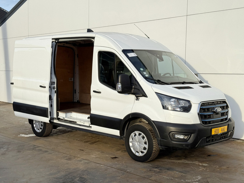 Ford E-Transit 390 75kWh 184PK 390 Elektrisch 75kWh 334km WLTP BEV Snelladen L2H2 Climate Control Tachograaf Carplay 360° Camera Stoelverwarming Parkeersensoren voor achter Laadkabel - Furgão, Carrinha elétrica: foto 5 Ford E-Transit 390 75kWh 184PK 390 Elektrisch 75kWh 334km WLTP BEV Snelladen L2H2 Climate Control Tachograaf Carplay 360° Camera Stoelverwarming Parkeersensoren voor achter Laadkabel - Furgão, Carrinha elétrica: foto 5