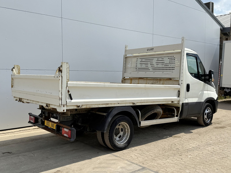 Iveco Daily 35C12 2.3 Kipper Dubbellucht Trekhaak Airco Cruise Control Lucht Geveerde Stoel - Carrinha basculante: foto 4 Iveco Daily 35C12 2.3 Kipper Dubbellucht Trekhaak Airco Cruise Control Lucht Geveerde Stoel - Carrinha basculante: foto 4