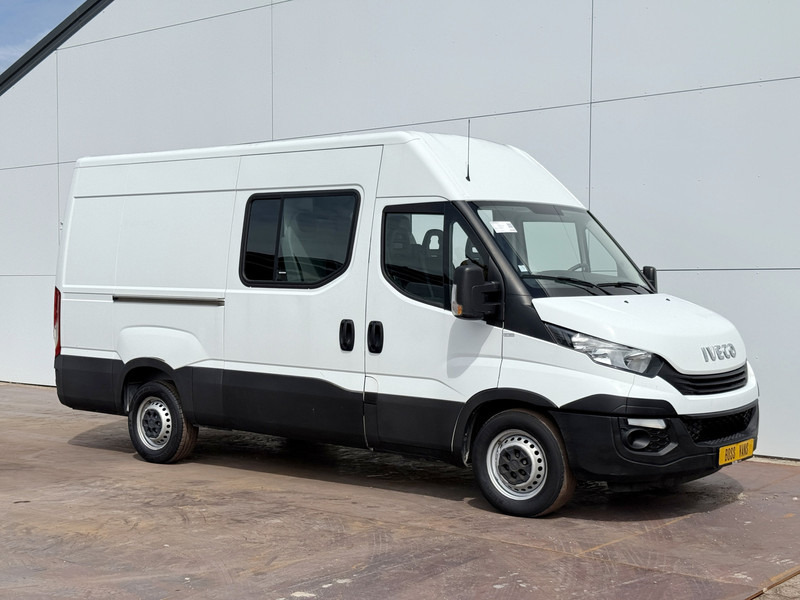 Iveco Daily 35S14 2.3 L2H2 Dubbele Cabine 7 Stoelen Mixto DoKa Airco Cruise Control Trekhaak 3.5t Lucht geveerde stoel - Furgão, Carrinha cabine dupla: foto 4 Iveco Daily 35S14 2.3 L2H2 Dubbele Cabine 7 Stoelen Mixto DoKa Airco Cruise Control Trekhaak 3.5t Lucht geveerde stoel - Furgão, Carrinha cabine dupla: foto 4