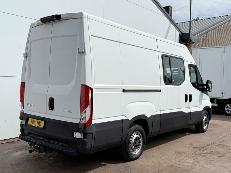 Iveco Daily 35S14 2.3 L2H2 Dubbele Cabine 7 Stoelen Mixto DoKa Airco Cruise Control Trekhaak 3.5t Lucht geveerde stoel - Furgão, Carrinha cabine dupla: foto 3 Iveco Daily 35S14 2.3 L2H2 Dubbele Cabine 7 Stoelen Mixto DoKa Airco Cruise Control Trekhaak 3.5t Lucht geveerde stoel - Furgão, Carrinha cabine dupla: foto 3